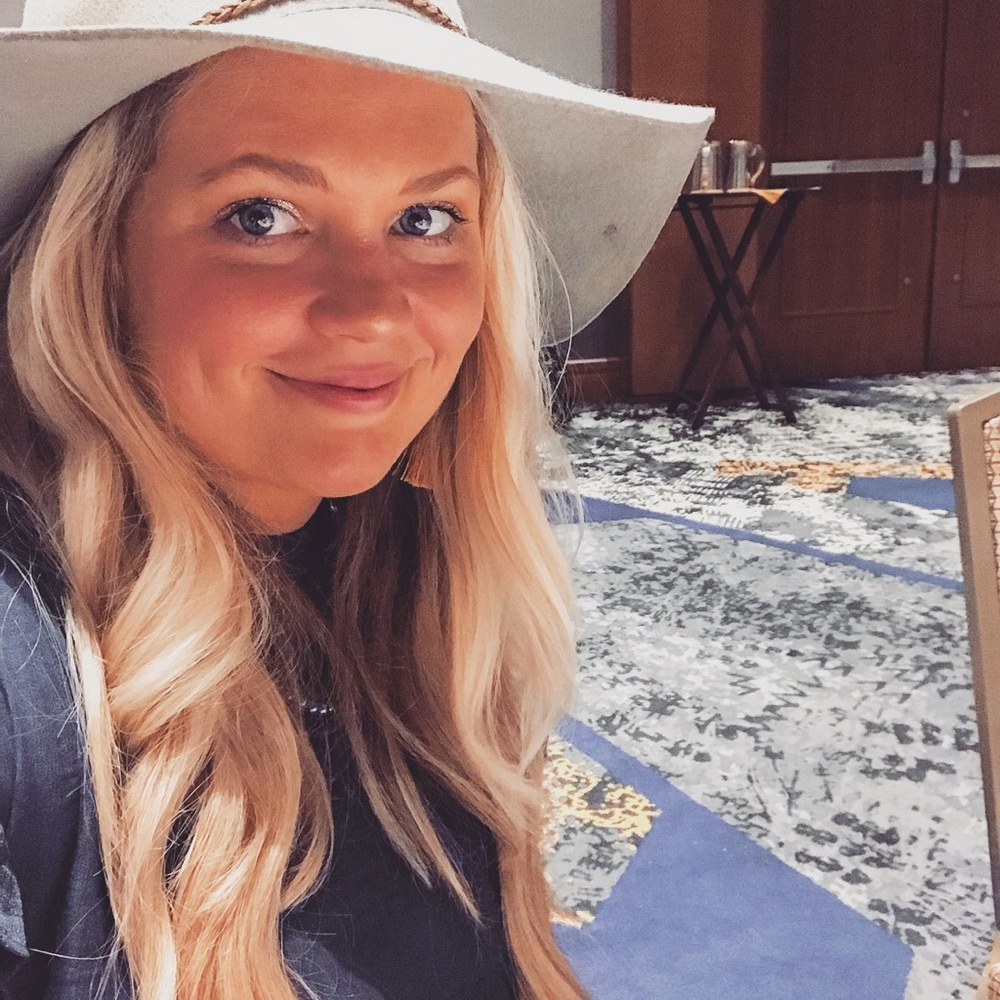 Meet your Posher, Tiffani